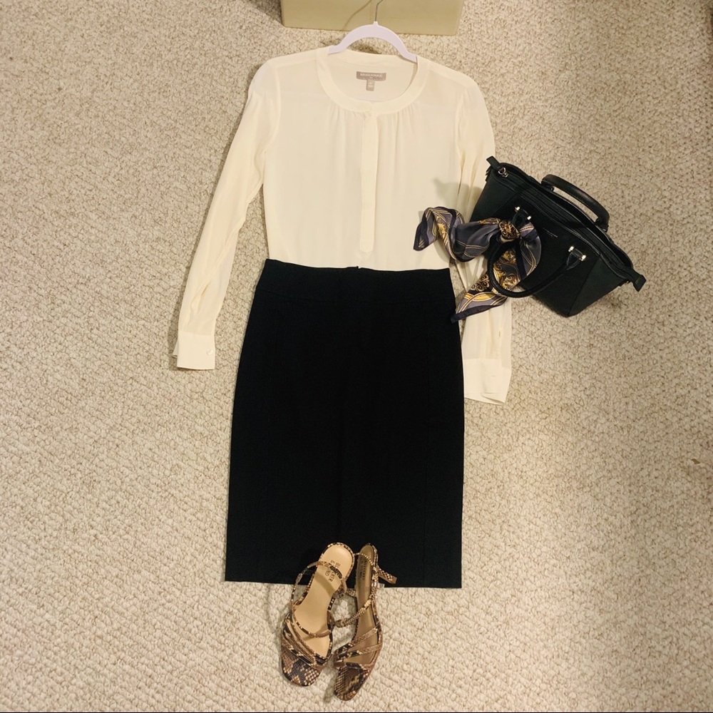 Ann Taylor black straight pencil skirt - Picture 7 of 7